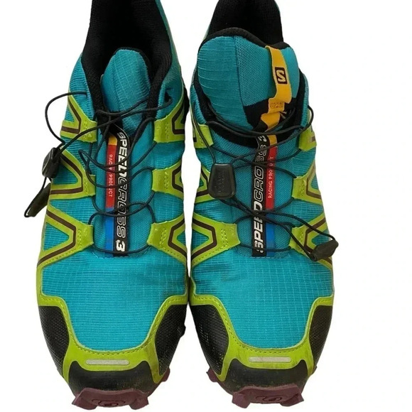 Saloman women’s size 10 sneaker. See pics for wear on bottom. - Picture 3 of 5